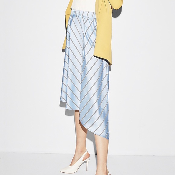 Express midi skirt NWT - Picture 3 of 4